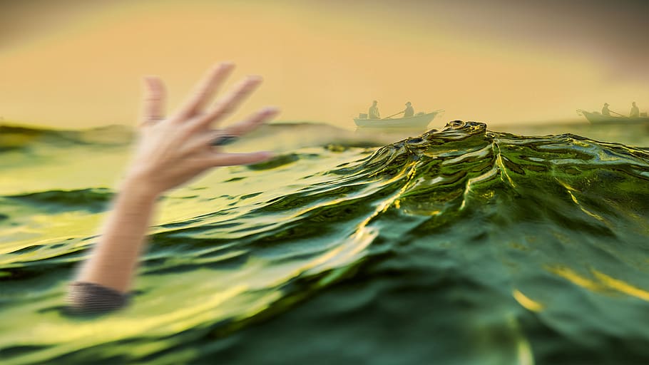 Man goes missing while swimming in Lazarus Island before going home