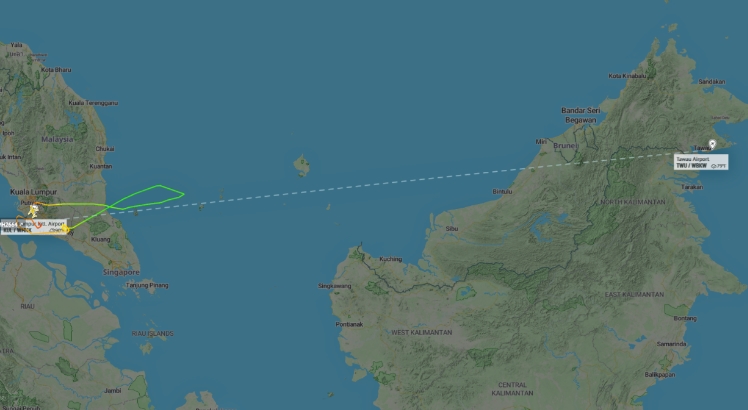 Inflight scare: Malaysia Airlines 737 drops 7,000 feet in seconds causing passengers to "float" off seats