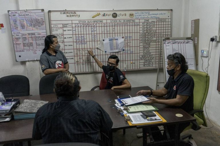 as-sexual-transmission-of-hiv-rages-on,-why-drug-related-ngos-are-still-needed-to-end-aids-in-malaysia