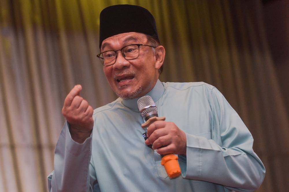 anwar:-chicken-price-has-been-soaring-for-six-months,-why-‘jihad’-task-force-only-launched-last-week?