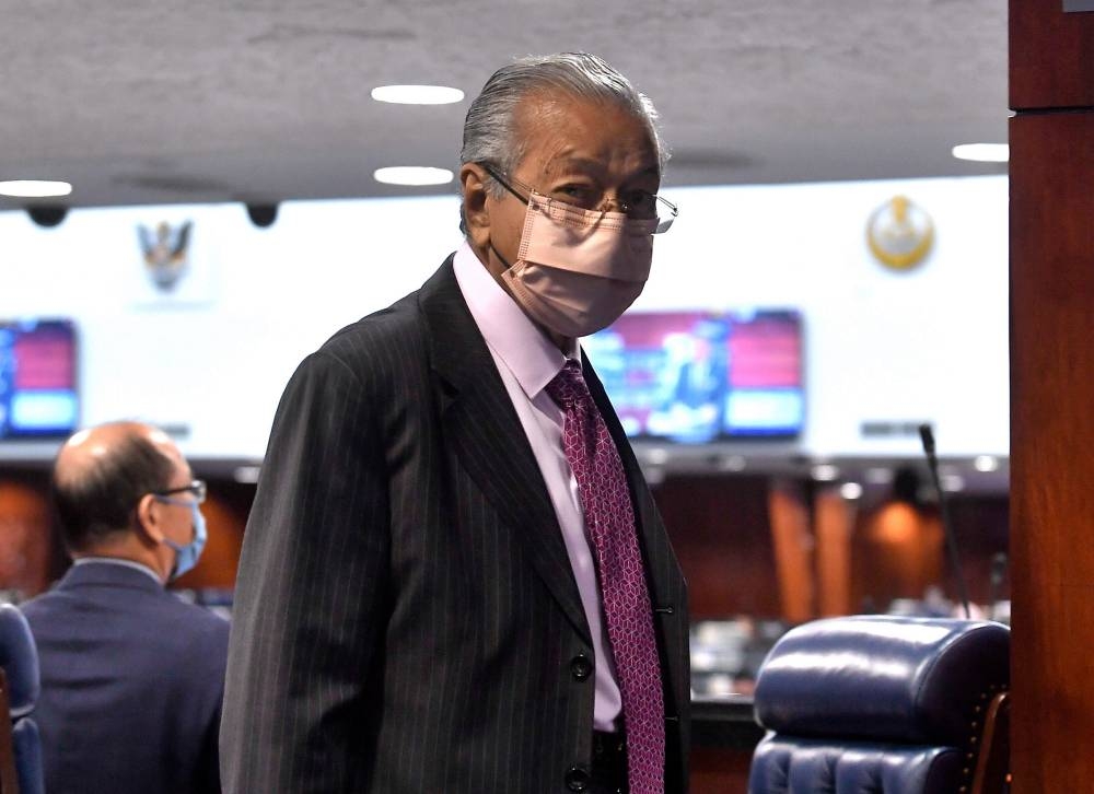 dr-mahathir-moots-return-of-ringgit-peg,-increased-subsidies-to-tackle-inflation