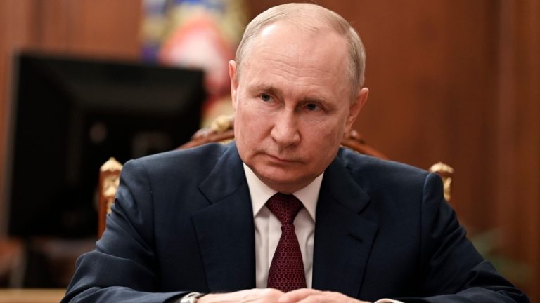 russia’s-elite-want-vladimir-putin-to-be-gone:-‘wagner-chief-succeeded-as.’