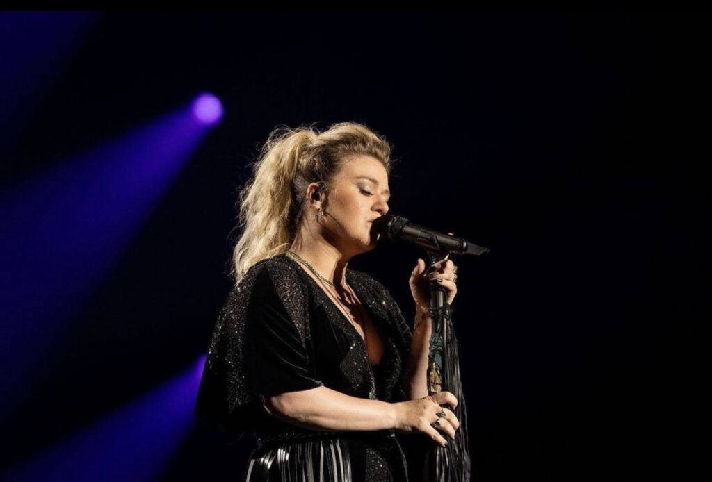 Blackstock ordered to pay Kelly Clarkson $2.6 million for fraud