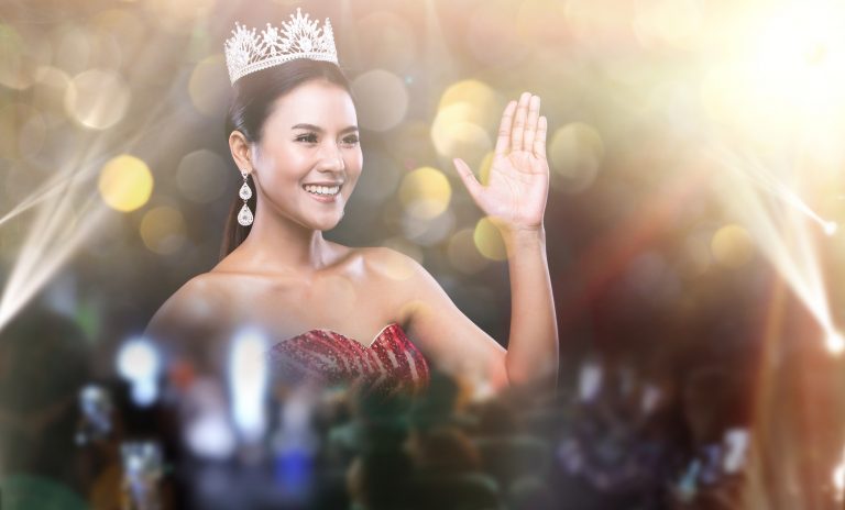 Anne Jakapong Jakrajutatip rock pageant world